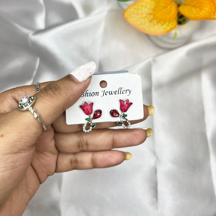 Tulip Crystal Stud Earrings - Liwitan