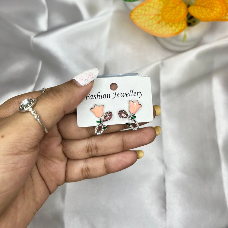 Tulip Crystal Stud Earrings - Liwitan