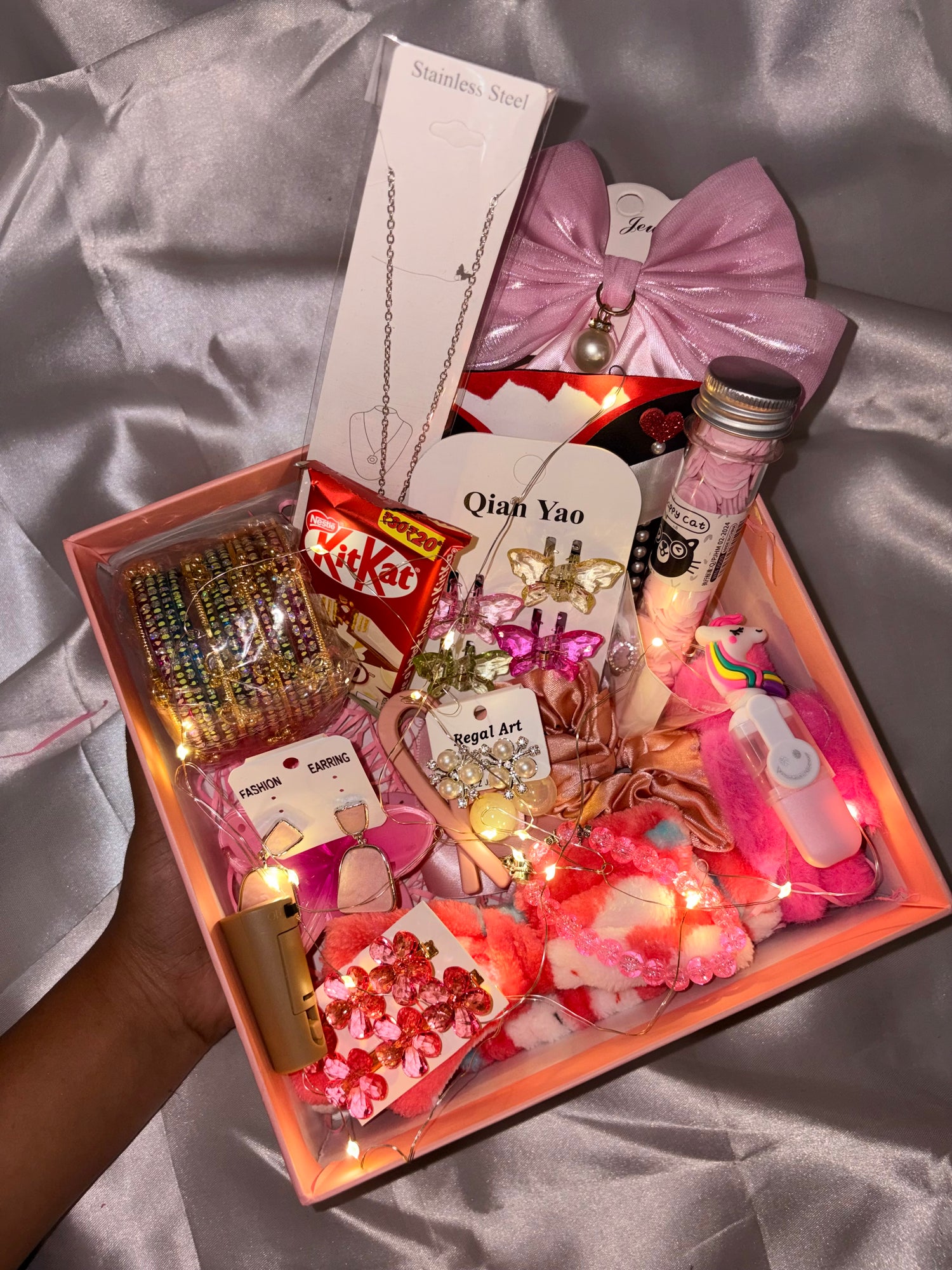 18 Gifts for 18th Birthday – Ultimate Surprise Gift Box