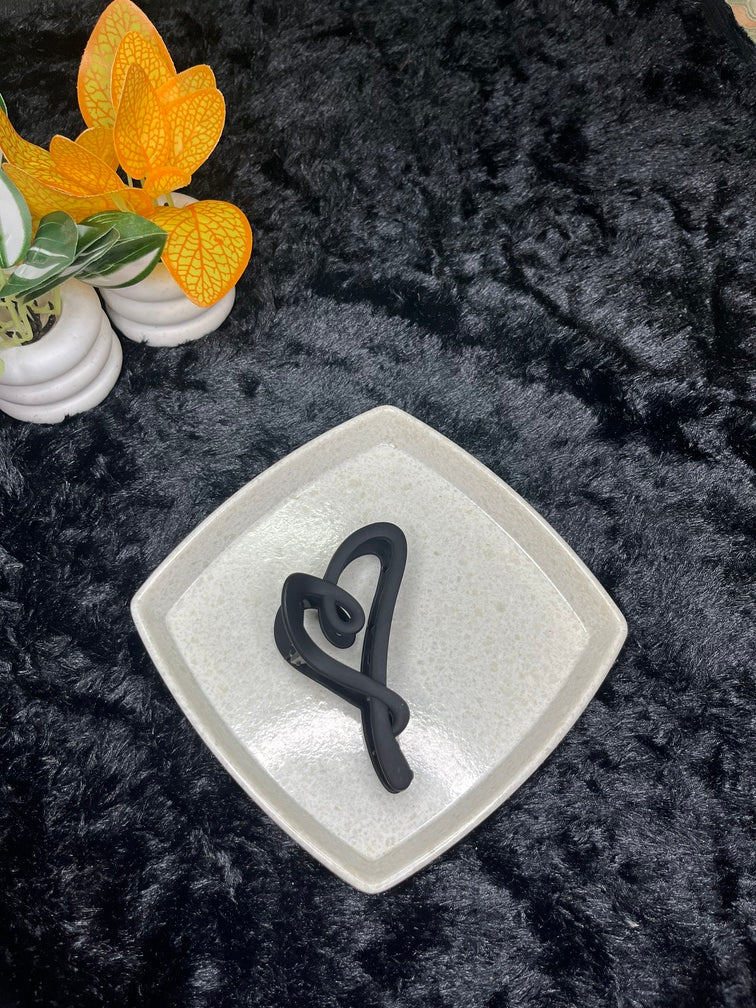 Matte Large Heart Hair Claw Clip - Liwitan