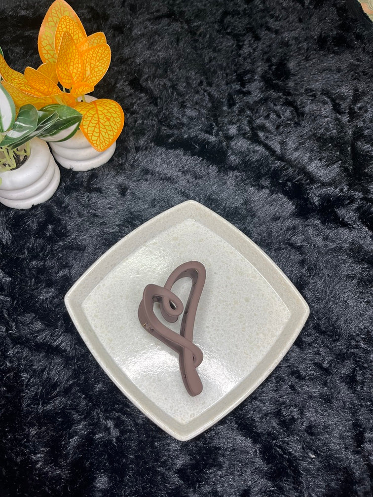 Matte Large Heart Hair Claw Clip - Liwitan