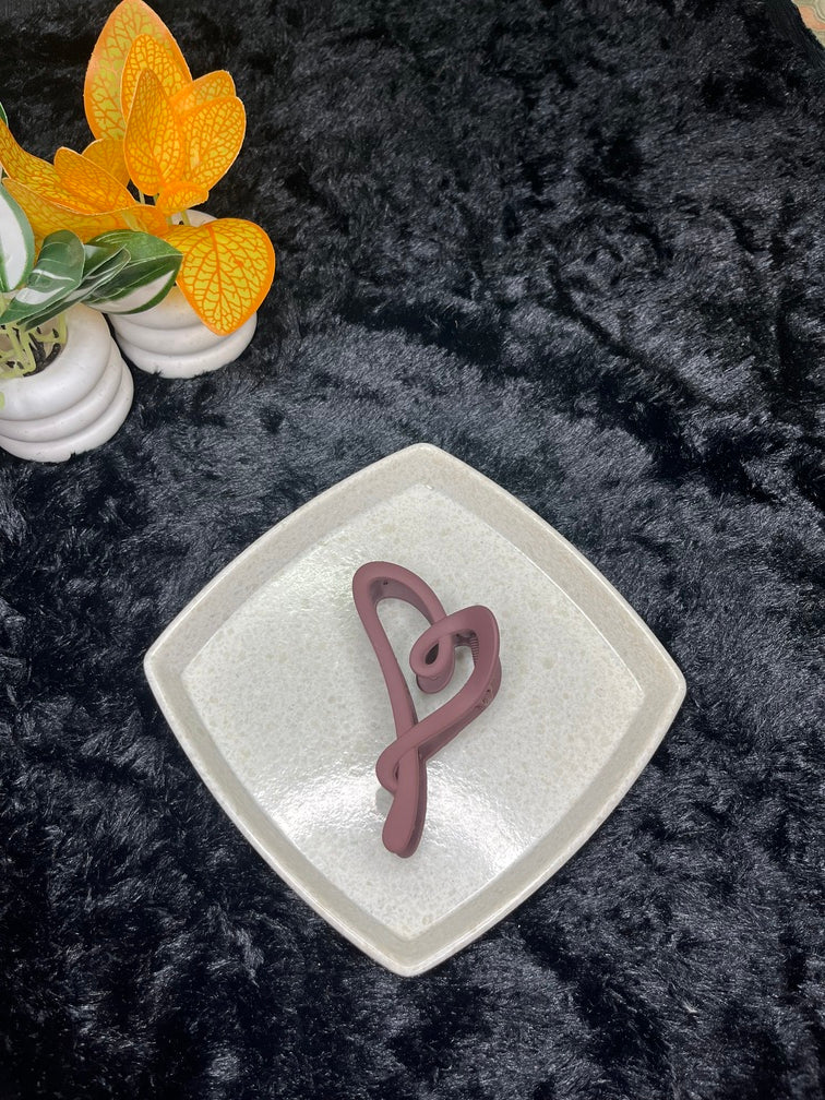 Matte Large Heart Hair Claw Clip - Liwitan