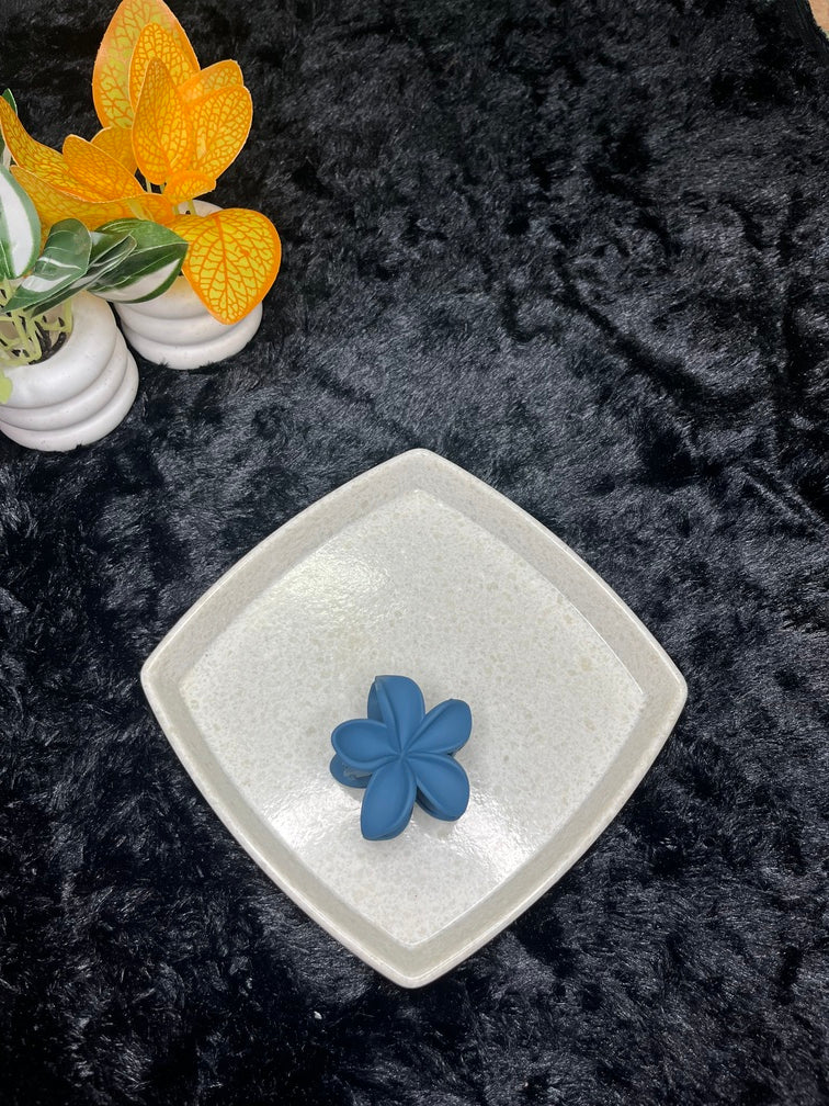 Matte Flower Hair Claw Clip - Liwitan