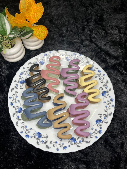 Dual-Tone Matte Wavy Hair Claw Clip - Liwitan