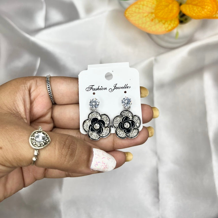 Assorted Crystal Dangle Earrings - Liwitan