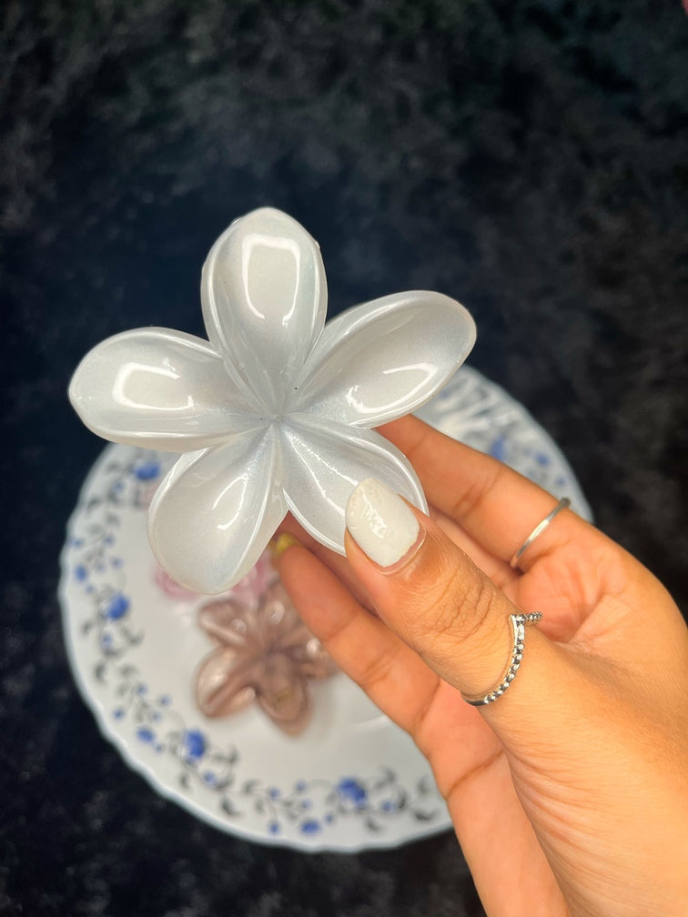 Large Plumeria Flower Claw Clip - Liwitan