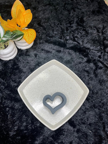 Large Matte Heart Hair Clip - Liwitan