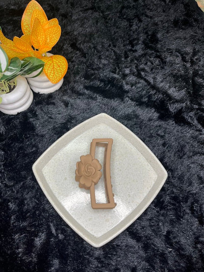 Matte Rectangle Flower Large Hair Claw - Liwitan