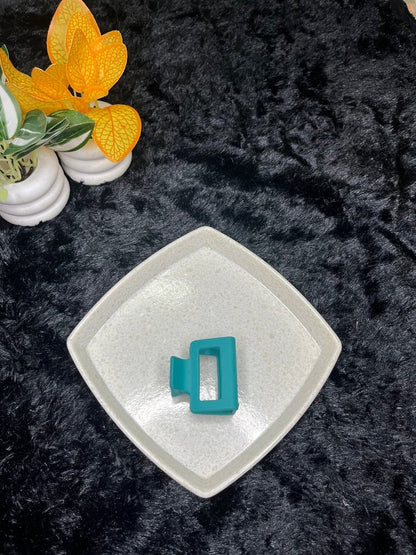 Small Matte Rectangle Hair Claw - Liwitan