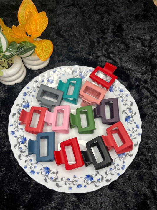 Small Matte Rectangle Hair Claw - Liwitan
